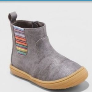 Vanetta elastic gore ankle boots